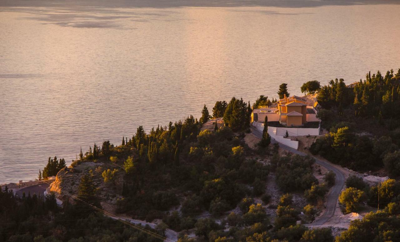 Ble On Blue Villa Athánion Екстериор снимка
